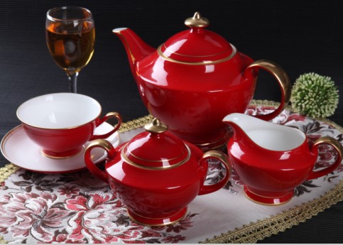 15头中国红金线骨质瓷咖啡具