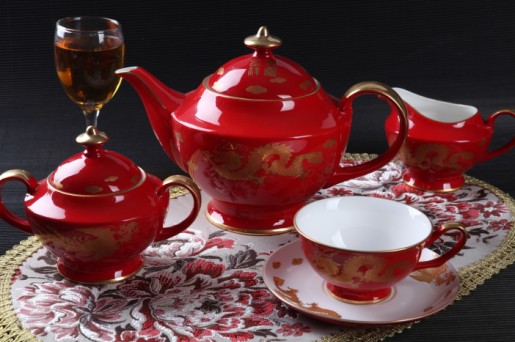 15头中国红龙凤呈祥骨质瓷咖啡具